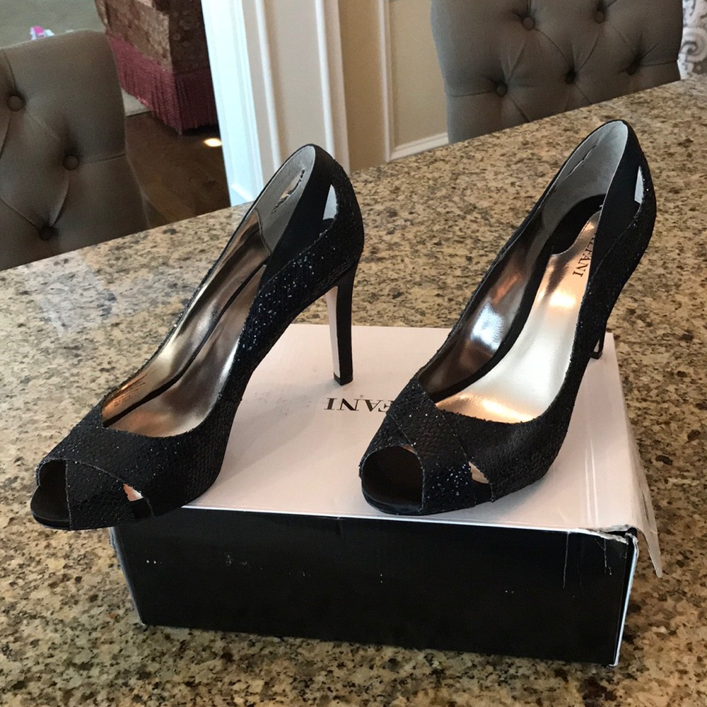 Alfani sparkly black Open Toe shoes